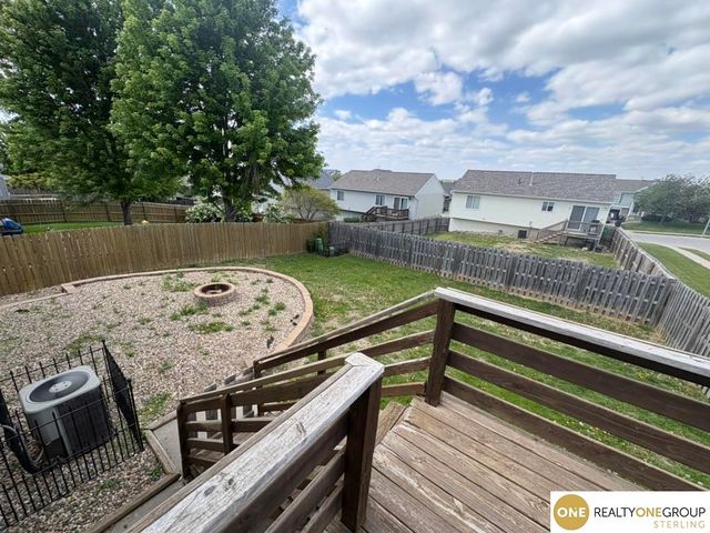 19604 V Street, Omaha, NE 68135