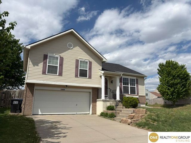 19604 V Street, Omaha, NE 68135