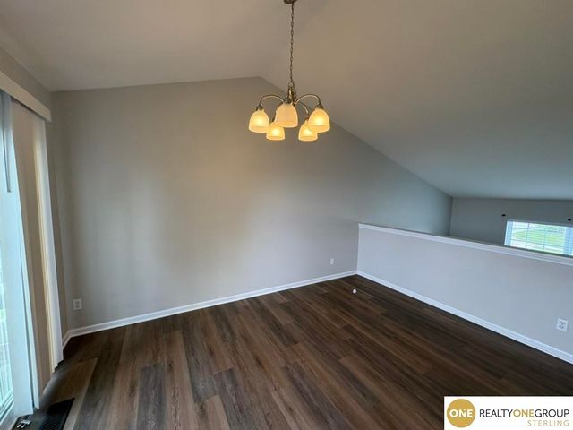 19604 V Street, Omaha, NE 68135