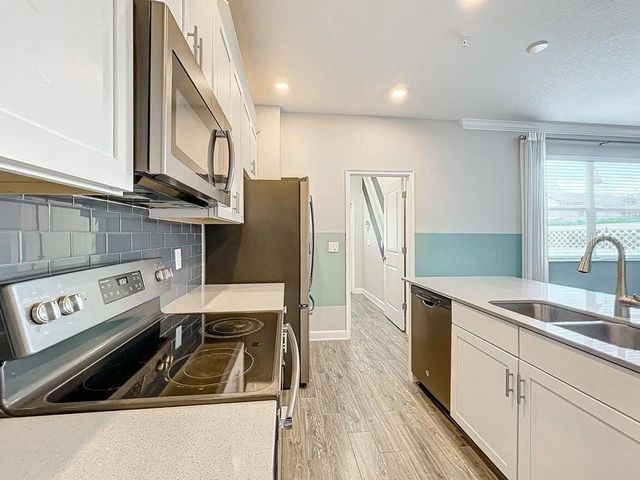 11900 SONNET AVENUE, Orlando, FL 32832