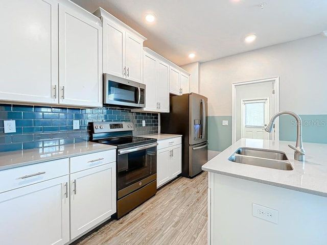 11900 SONNET AVENUE, Orlando, FL 32832