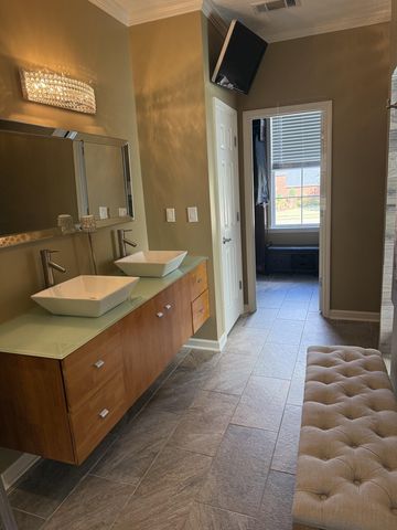8726 CARRIAGE CREEK RD, Arlington, TN 38002