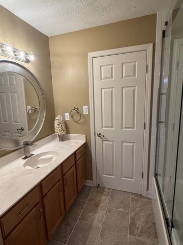 8726 CARRIAGE CREEK RD, Arlington, TN 38002