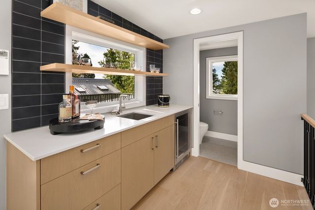 3949 A W Barrett Lane, Seattle, WA 98199