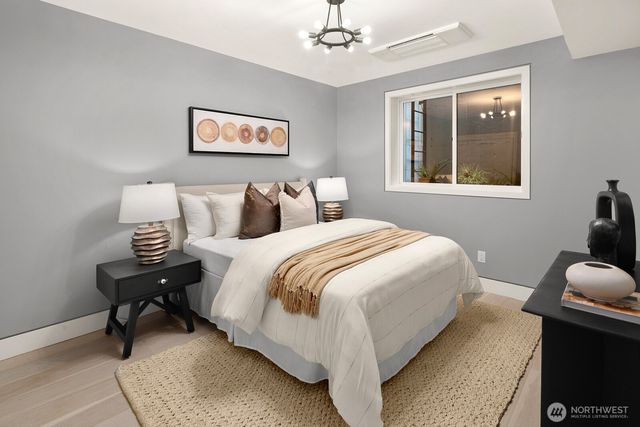 3949 A W Barrett Lane, Seattle, WA 98199