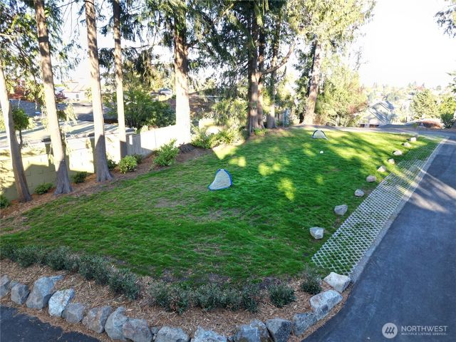 3949 A W Barrett Lane, Seattle, WA 98199