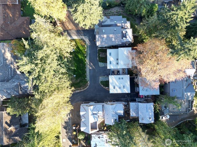 3949 A W Barrett Lane, Seattle, WA 98199