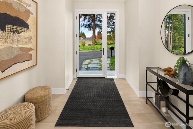 3949 A W Barrett Lane, Seattle, WA 98199