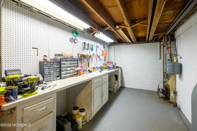 7 Boxwood Terrace, Toms River, NJ 08755