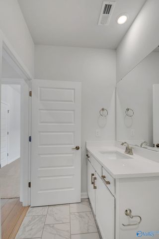 22002 Natures Cove Drive, Athens, AL 35613