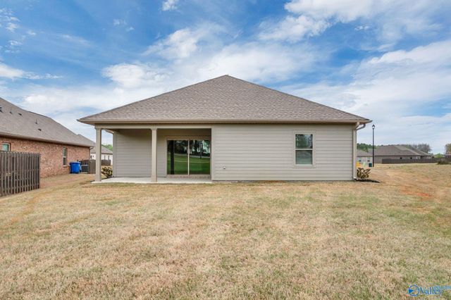 22002 Natures Cove Drive, Athens, AL 35613