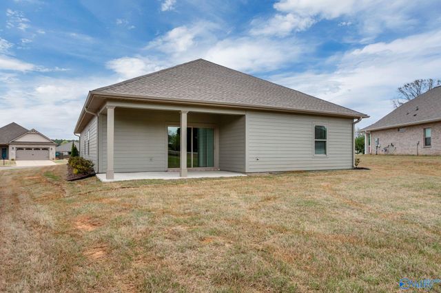 22002 Natures Cove Drive, Athens, AL 35613