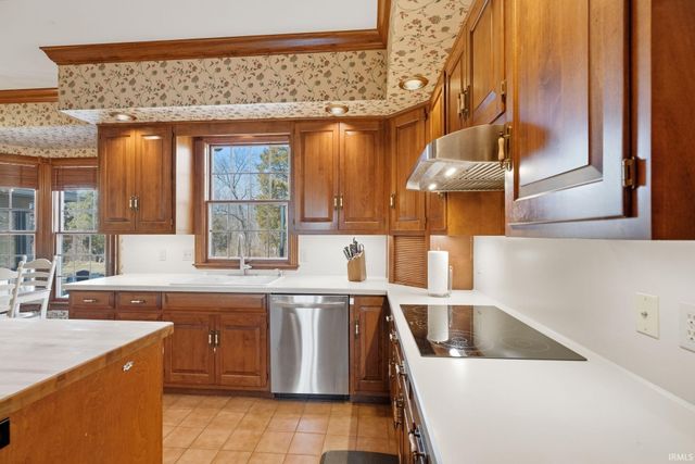 8928 McCutchan Place, Evansville, IN 47725