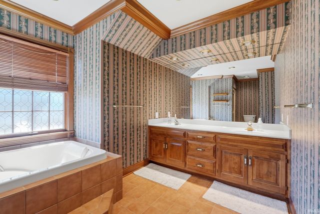 8928 McCutchan Place, Evansville, IN 47725