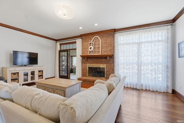 8928 McCutchan Place, Evansville, IN 47725