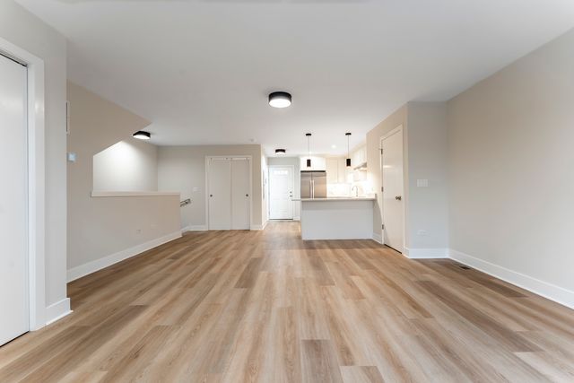 222 S Western Avenue A, Chicago, IL 60612