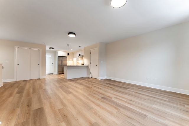 222 S Western Avenue A, Chicago, IL 60612