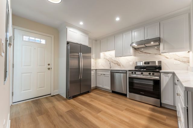 222 S Western Avenue A, Chicago, IL 60612