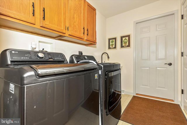 6796 ST ANNES DR, Fayetteville, PA 17222