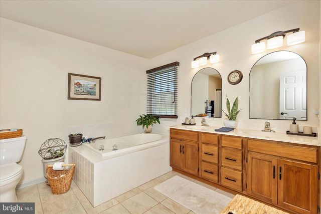 6796 ST ANNES DR, Fayetteville, PA 17222