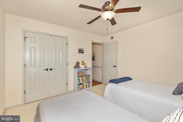 6796 ST ANNES DR, Fayetteville, PA 17222