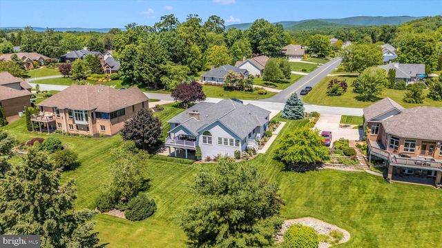 6796 ST ANNES DR, Fayetteville, PA 17222