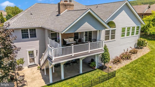 6796 ST ANNES DR, Fayetteville, PA 17222
