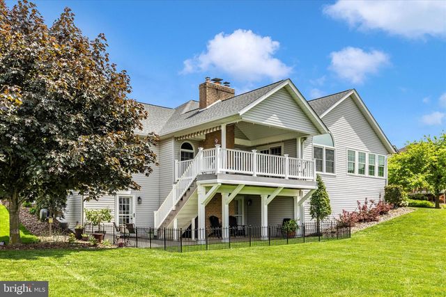 6796 ST ANNES DR, Fayetteville, PA 17222