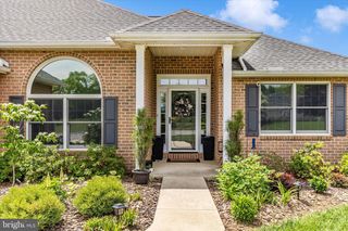 6796 ST ANNES DR, Fayetteville, PA 17222