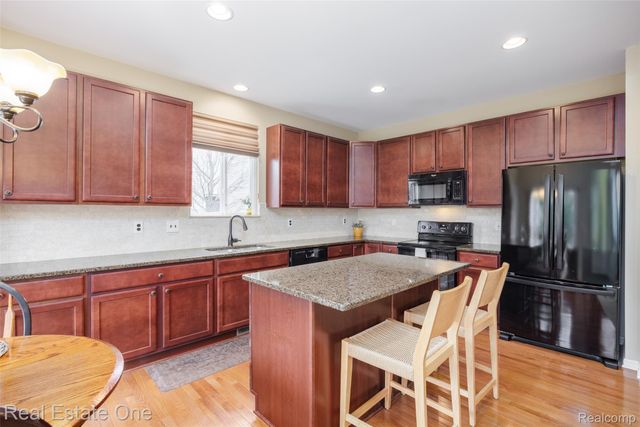 49539 Stillmeadow Court, Macomb Township, MI 48042