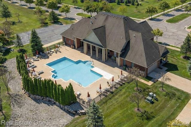 49539 Stillmeadow Court, Macomb Township, MI 48042