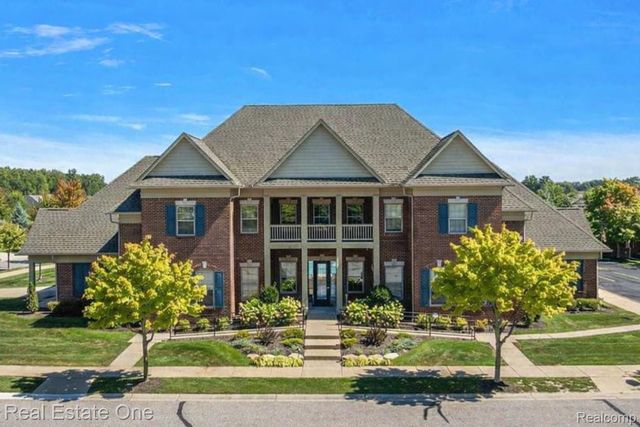49539 Stillmeadow Court, Macomb Township, MI 48042