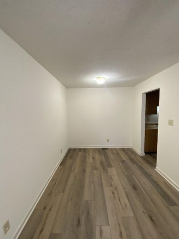 208 Beech St Apt G, Clarksville, TN 37042
