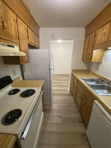 208 Beech St Apt G, Clarksville, TN 37042