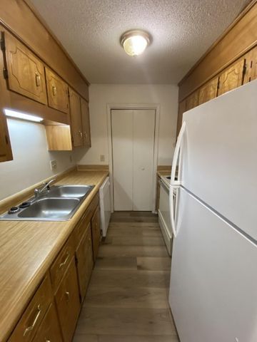 208 Beech St Apt G, Clarksville, TN 37042