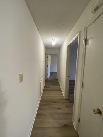 208 Beech St Apt G, Clarksville, TN 37042