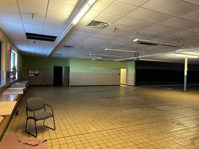 16150 S Harlem Avenue, Tinley Park, IL 60477