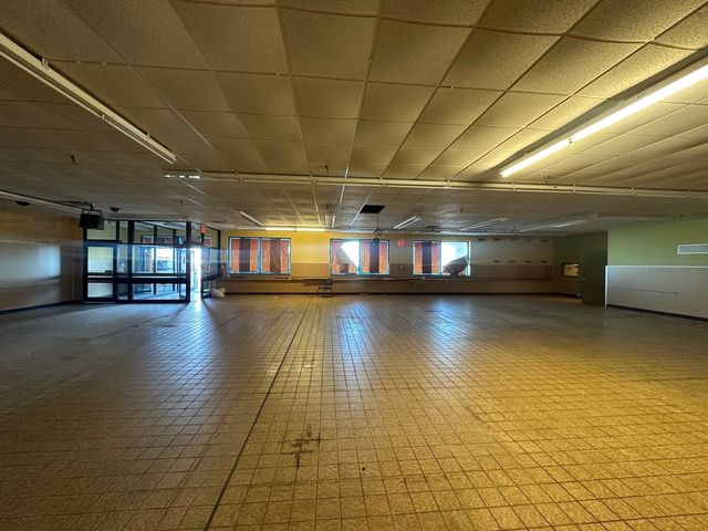 16150 S Harlem Avenue, Tinley Park, IL 60477