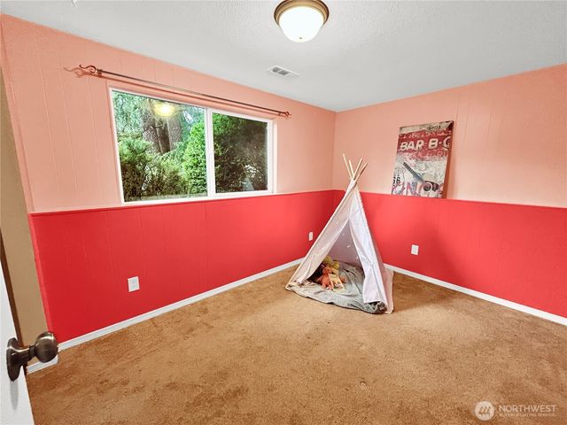 7910 Husky Way SE, Lacey, WA 98503