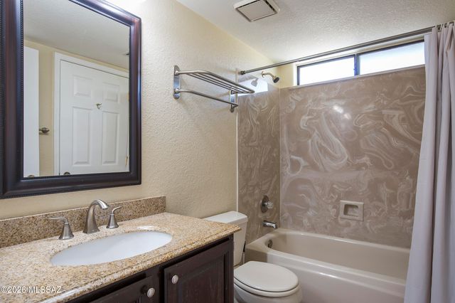 1160 W Lone Star Mine Place, Tucson, AZ 85737