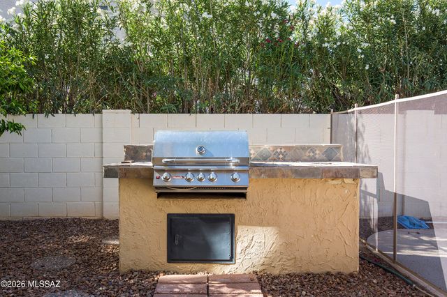 1160 W Lone Star Mine Place, Tucson, AZ 85737