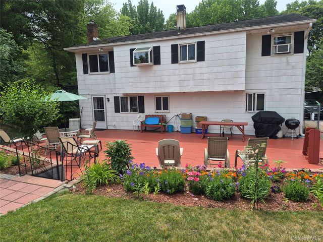 4401 Express Drive N, Ronkonkoma, NY 11779