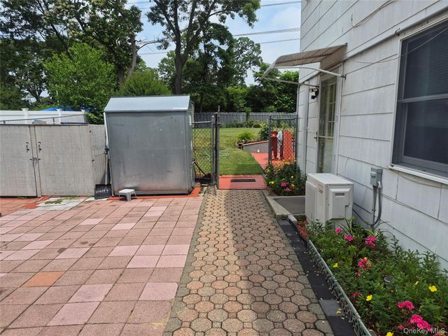 4401 Express Drive N, Ronkonkoma, NY 11779