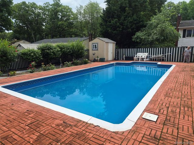 4401 Express Drive N, Ronkonkoma, NY 11779