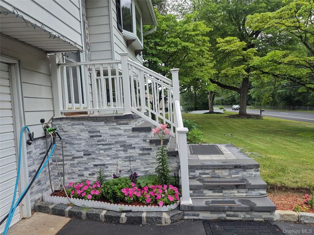 4401 Express Drive N, Ronkonkoma, NY 11779