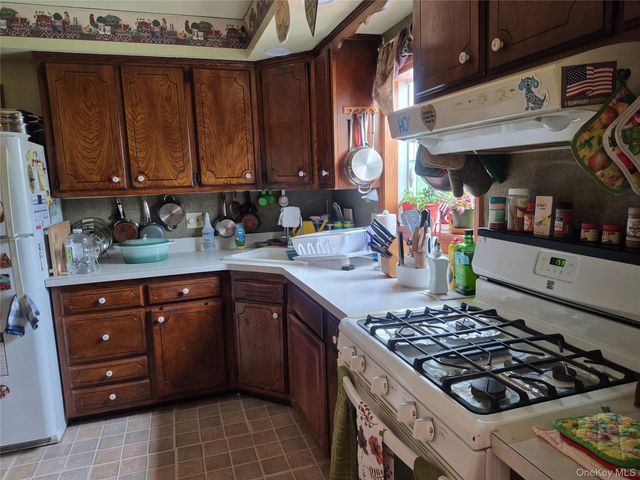 4401 Express Drive N, Ronkonkoma, NY 11779