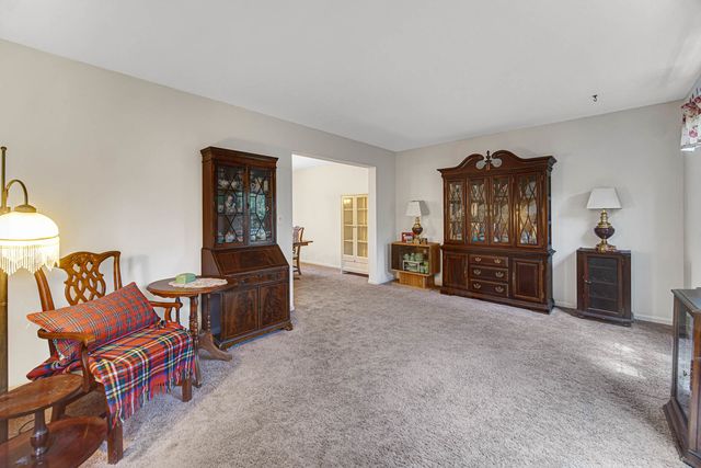 1940 Waverly Lane, Algonquin, IL 60102
