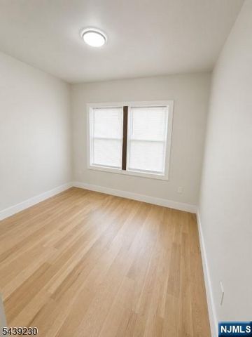 10 Bruen Avenue, Irvington, NJ 07111