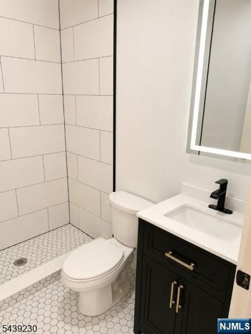 10 Bruen Avenue, Irvington, NJ 07111