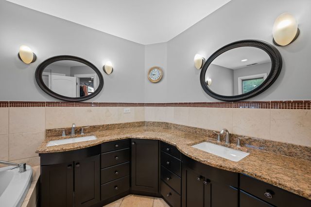 6834 N Kedvale Avenue, Lincolnwood, IL 60712